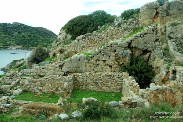 Knidos Yamaç Evleri